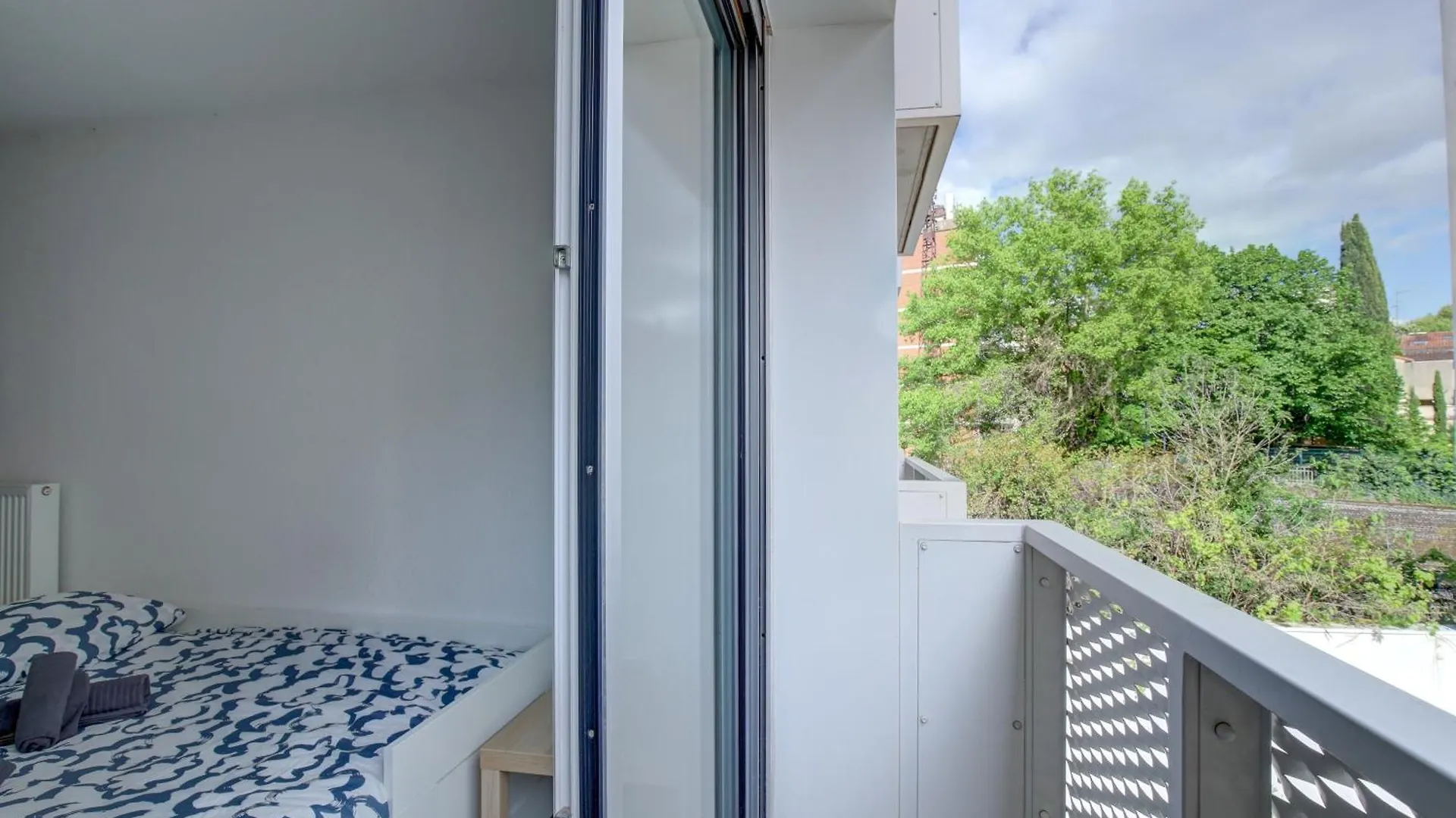 Le Studio Du Pont Guilhemery Toulouse Apartment